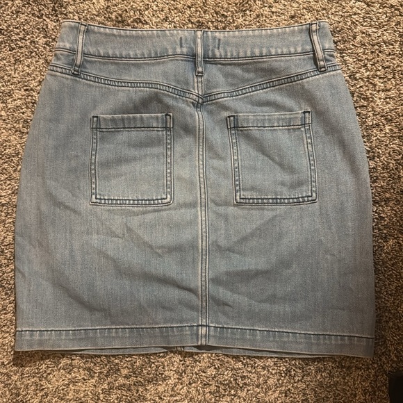 LOFT Light Blue Denim Mini Skirt Size 4 women’s bottom jeans casual - Picture 4 of 5